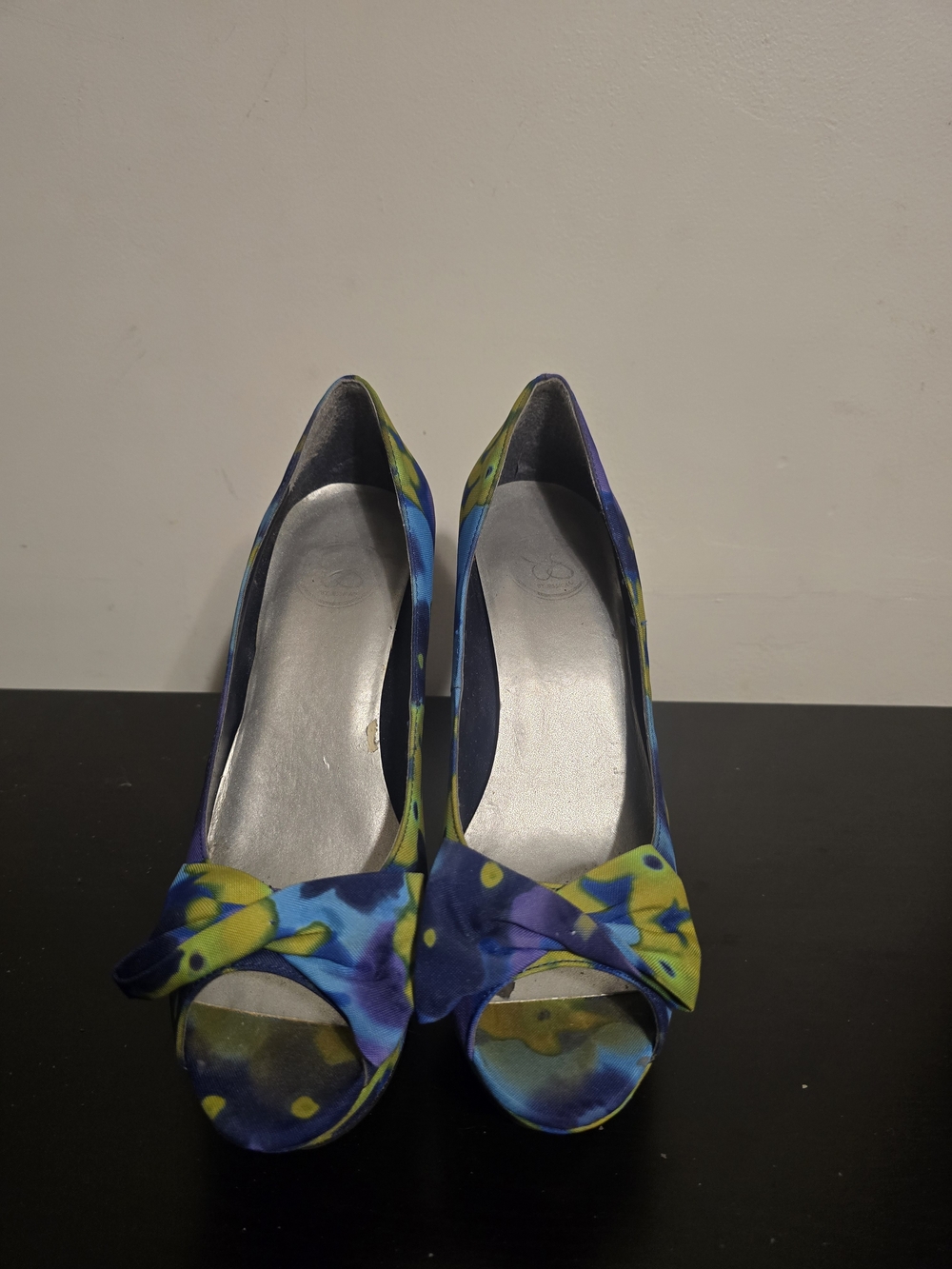 Jessica Simpson Blue & Green Peep-Toe Knot Pumps
